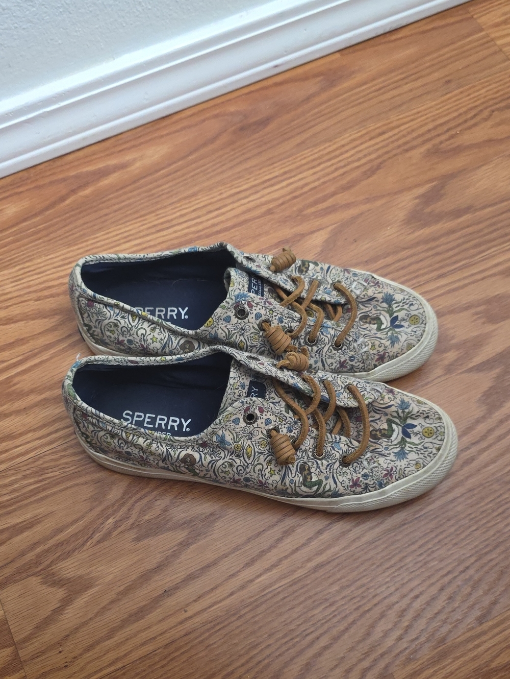 Sperry Topsider Slip On Sneakers